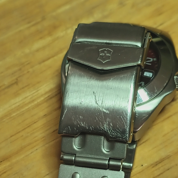 Victorinox Swiss Army Red and Silver Watch Three-hand Movement, Date - Picture 10 of 12